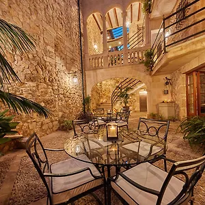 cas-comte-petit-hotel-spa.allmallorcahotels.com/