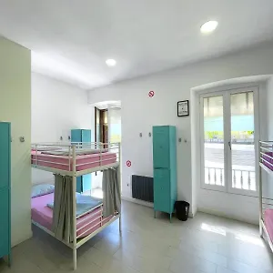Albergue Downtown River, San Sebastián